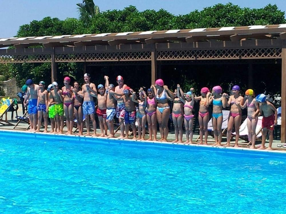 Racar Hotel Frigole Bagian luar foto