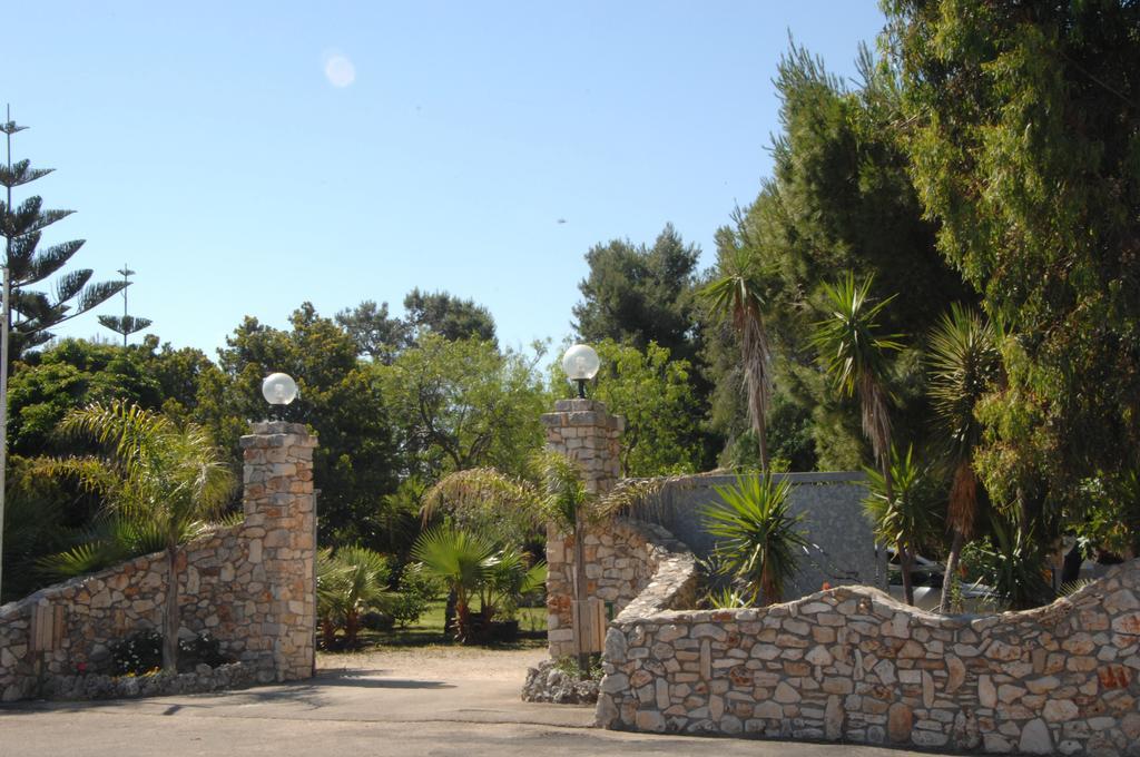 Racar Hotel Frigole Bagian luar foto