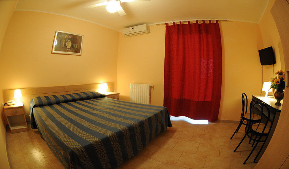 Racar Hotel Frigole Bagian luar foto