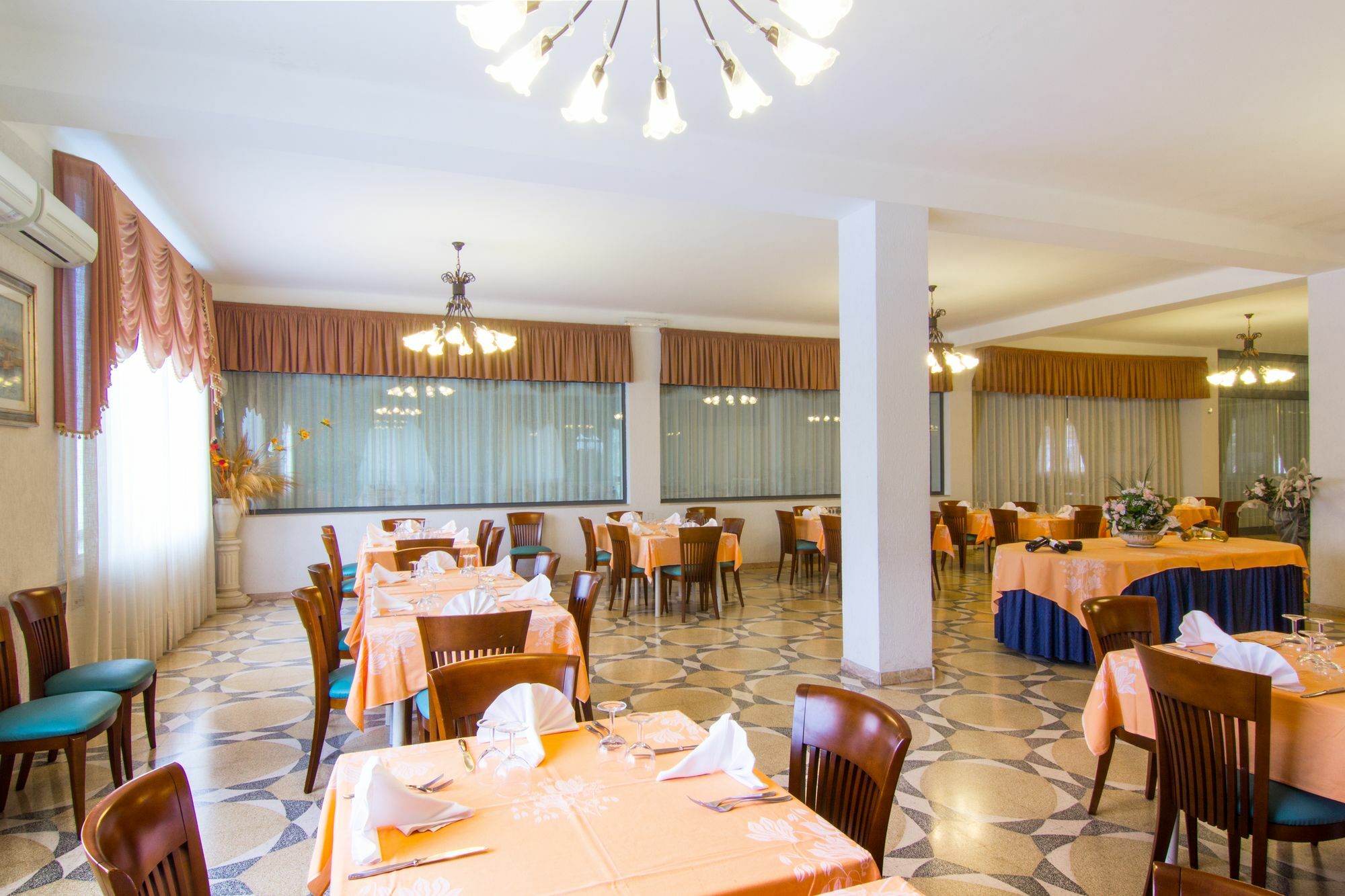 Racar Hotel Frigole Bagian luar foto
