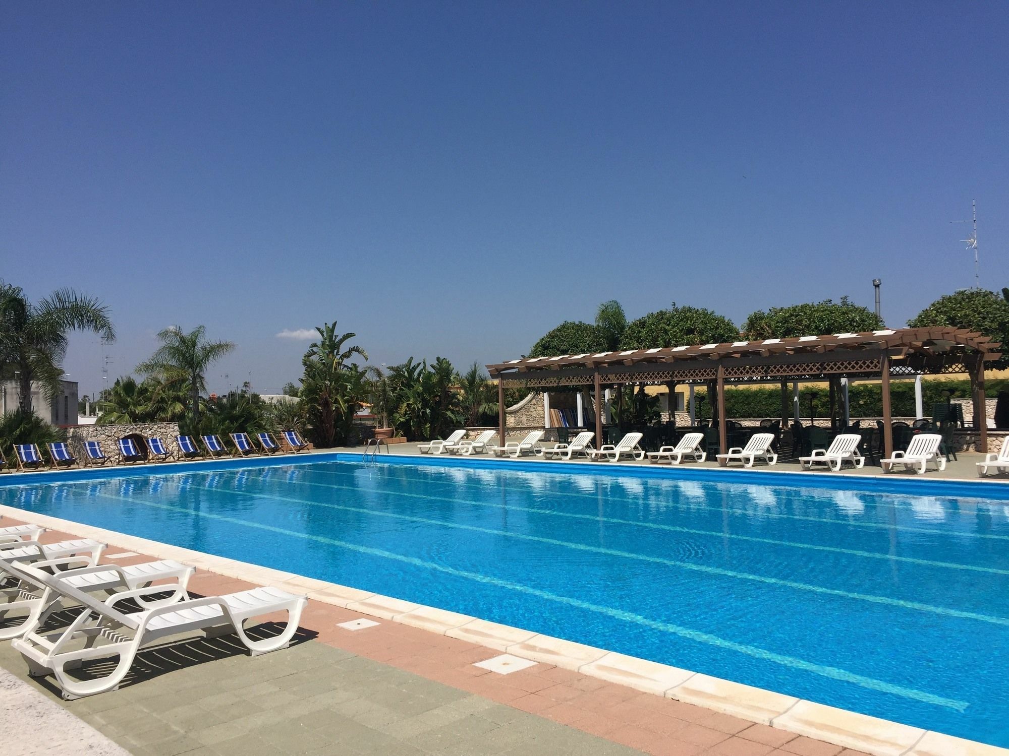 Racar Hotel Frigole Bagian luar foto
