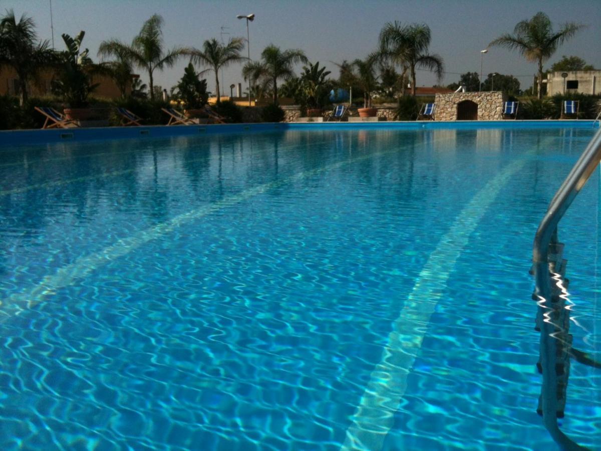 Racar Hotel Frigole Bagian luar foto
